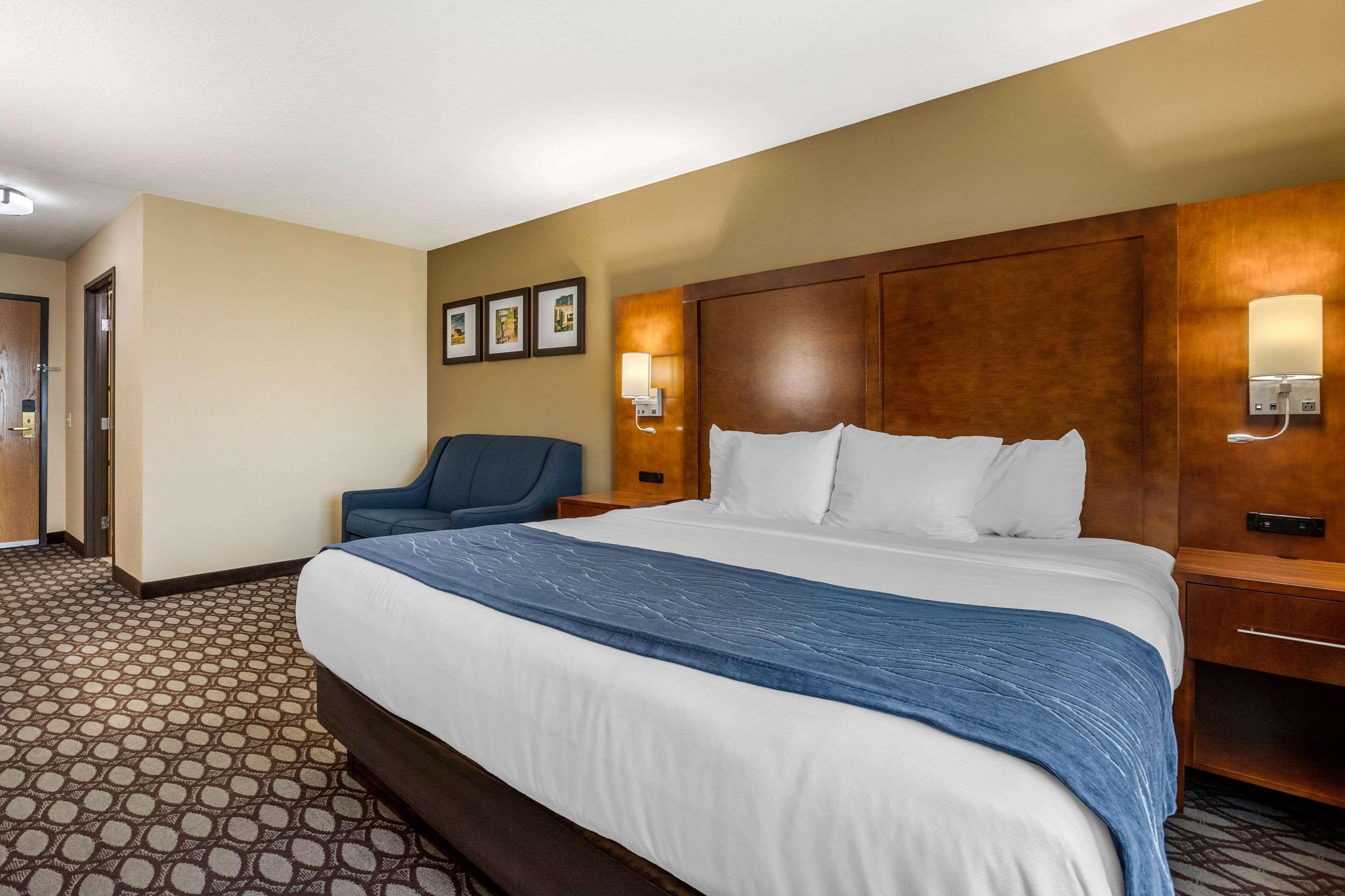 Comfort Inn Story City Екстериор снимка