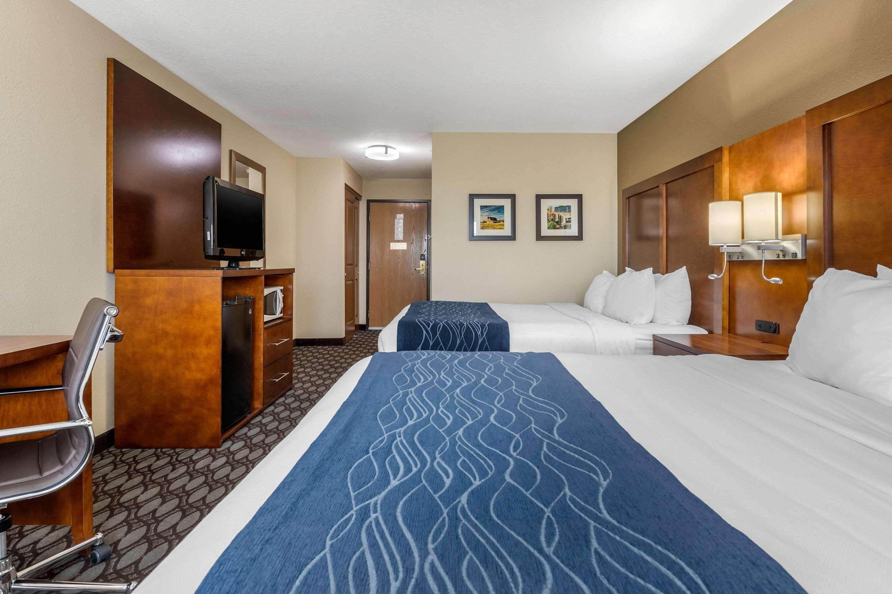Comfort Inn Story City Екстериор снимка