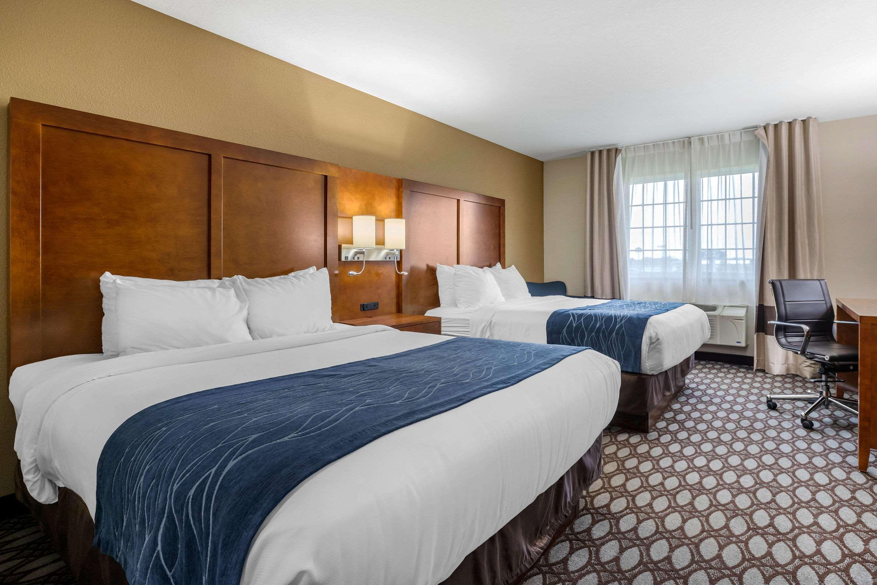 Comfort Inn Story City Екстериор снимка