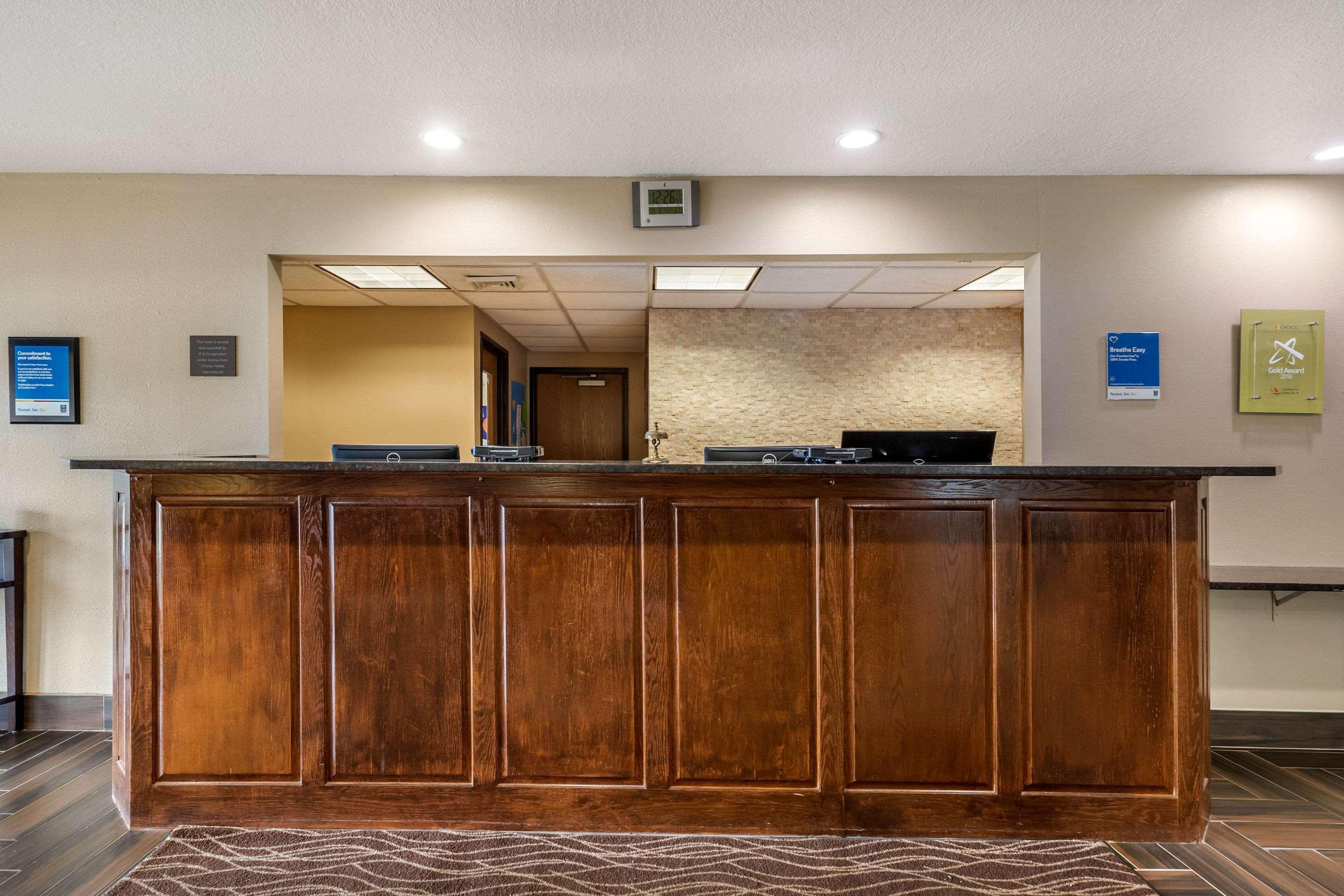 Comfort Inn Story City Екстериор снимка