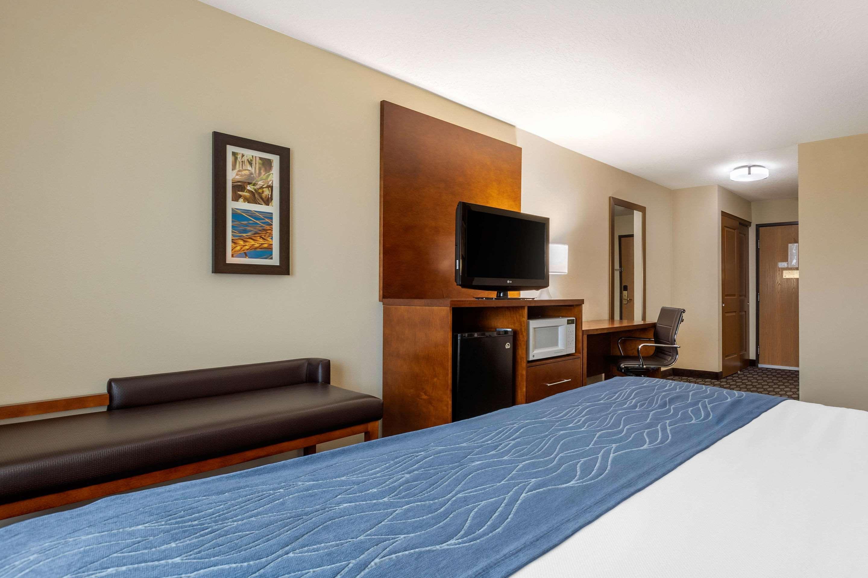 Comfort Inn Story City Екстериор снимка