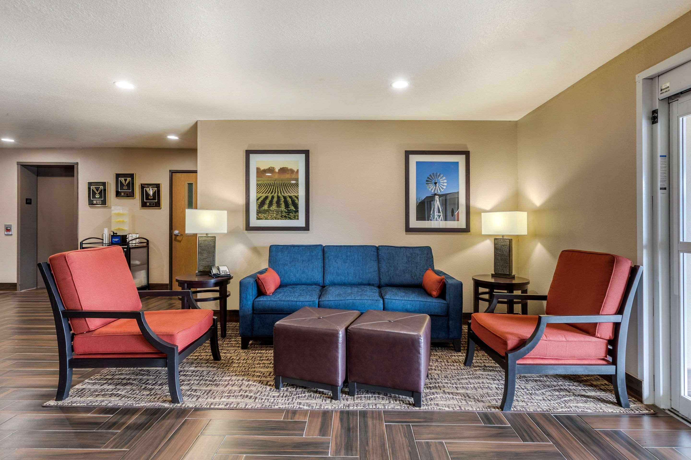 Comfort Inn Story City Екстериор снимка
