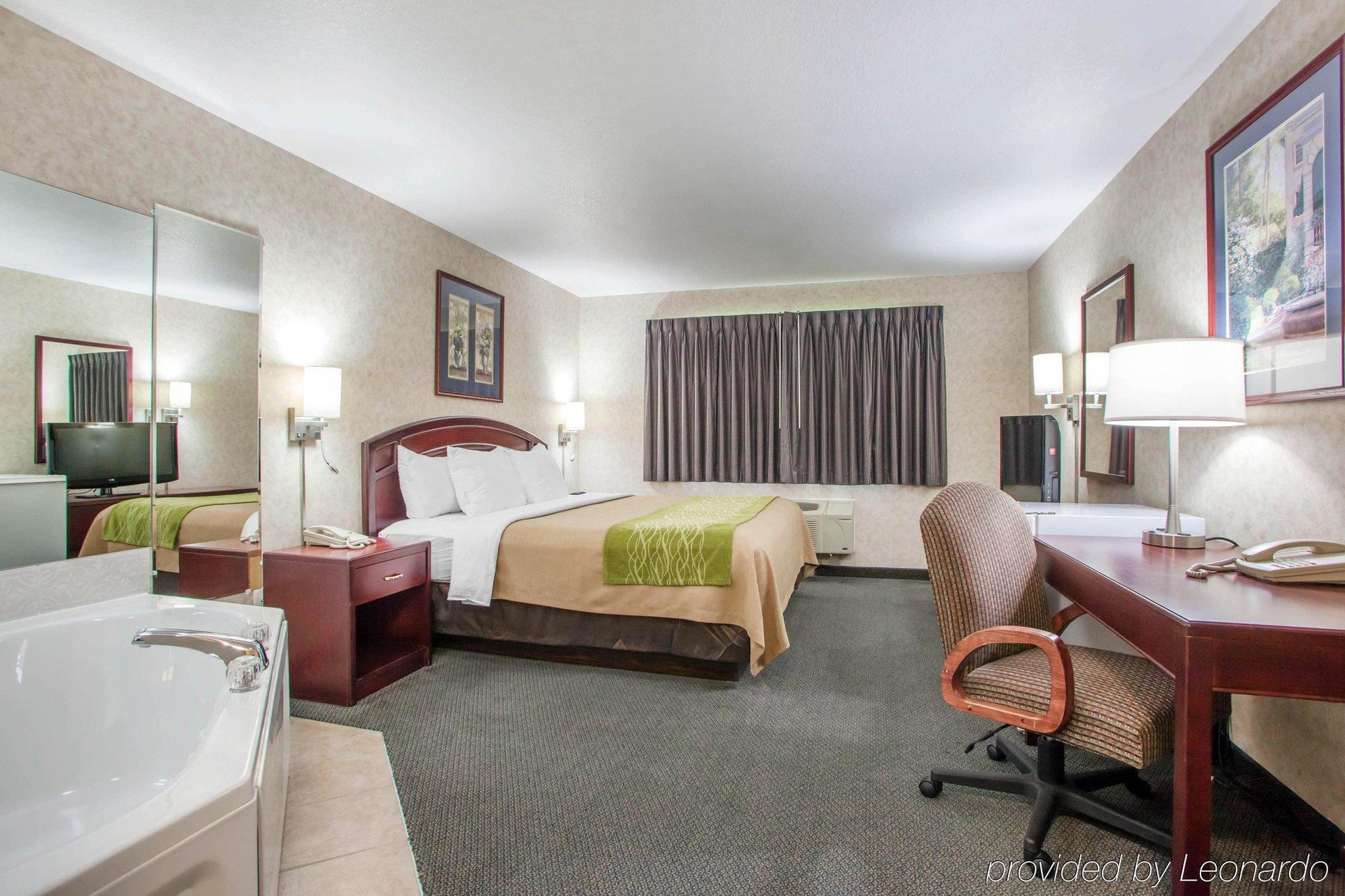 Comfort Inn Story City Екстериор снимка