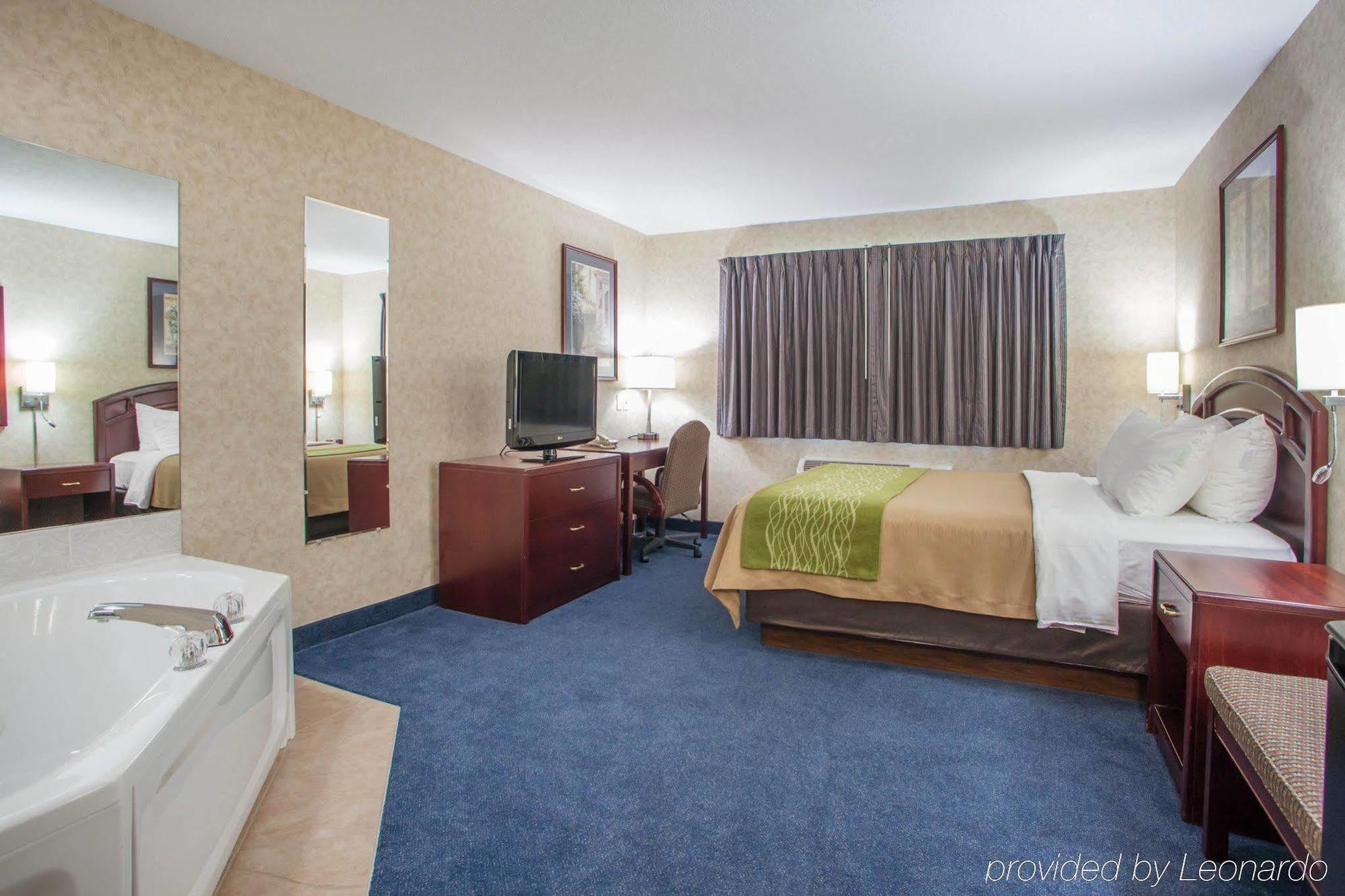 Comfort Inn Story City Екстериор снимка